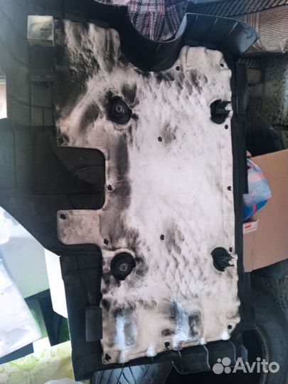 Накладка мотора 3uz-fe