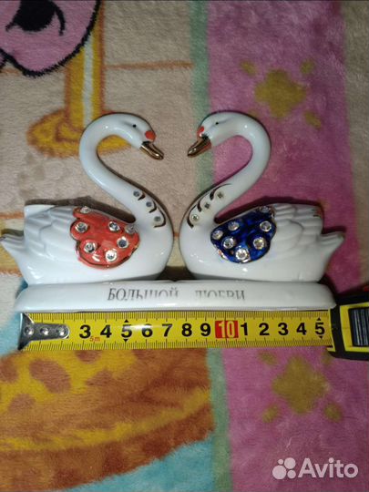 Статуэтка лебедь