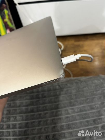 Macbook pro 13 2016 touch bar