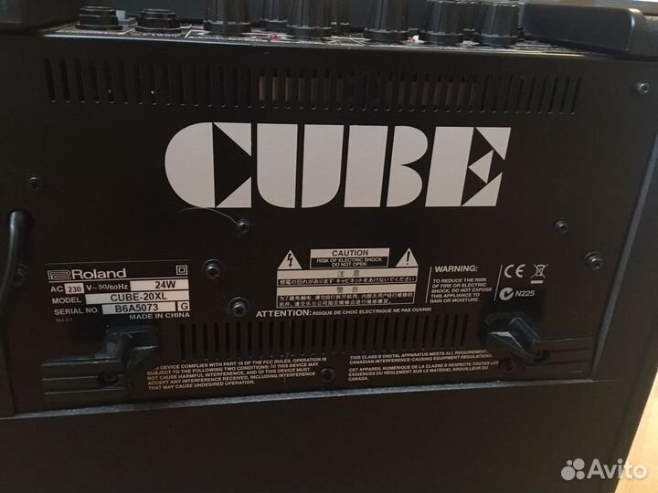 Гитарный комбоусилитель Roland cube 20xl cosm