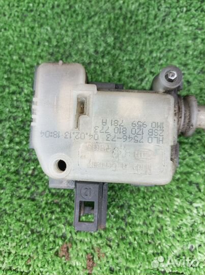 Активатор замка багажника Skoda Octavia A5/ A 5 1Z