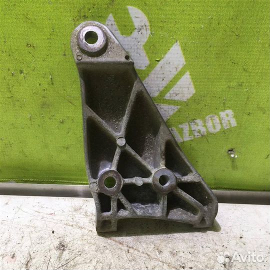 Кронштейн генератора Шевроле Ланос