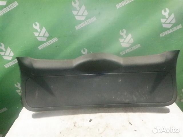 Обшивка двери багажника Форд Фокус 2
