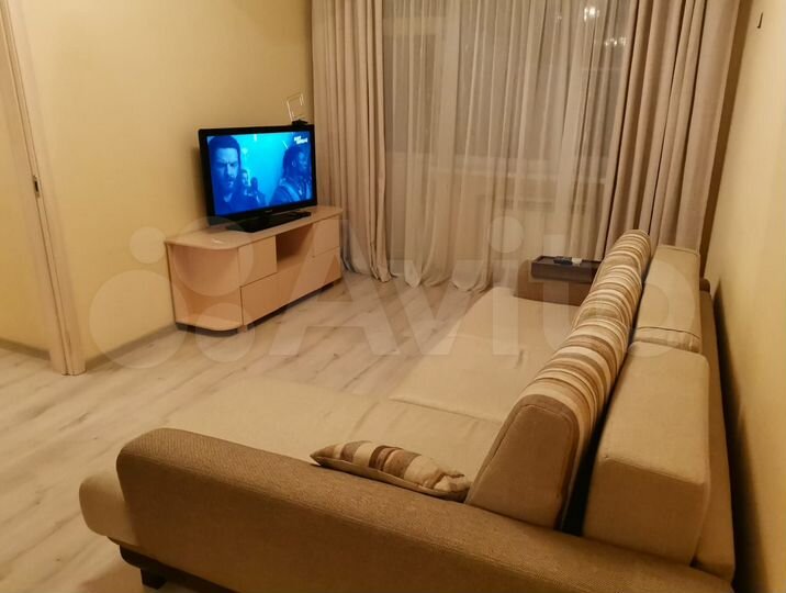 1-к. квартира, 42 м², 3/6 эт.