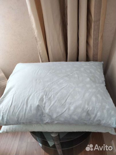 Подушка перьевая размер 70 х40 см