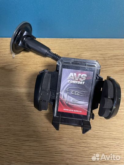 Держатель для телефона в машину