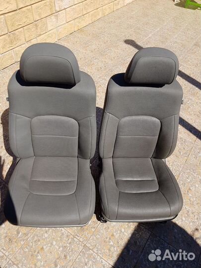 Передние сиденья для Ls200