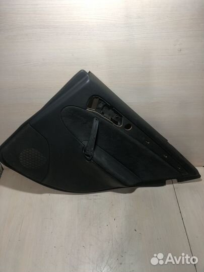 Обшивка двери задняя правая Мерседес W203