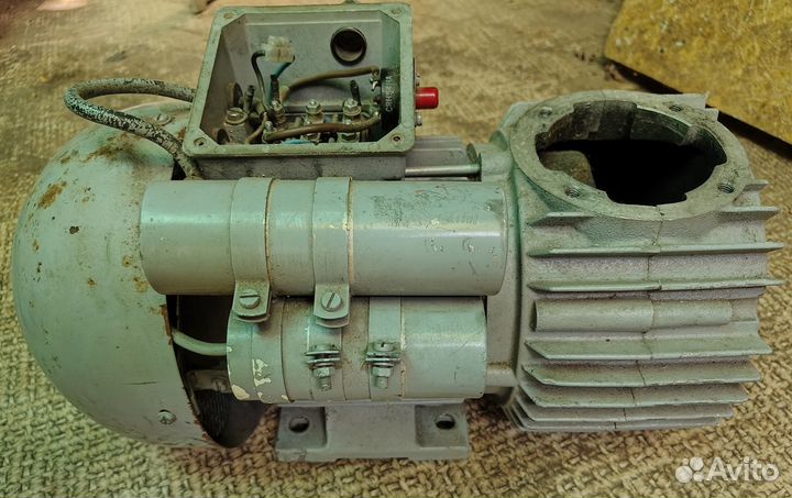 Электродвигатель sever subotica zkmc T90/Югославия