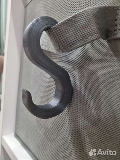 Крючок на коляску для сумок