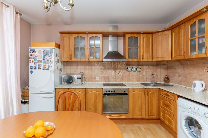 2-к. квартира, 80 м², 9/13 эт.
