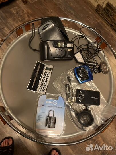 Регистратор,фотоопарат,замок,калькулятор