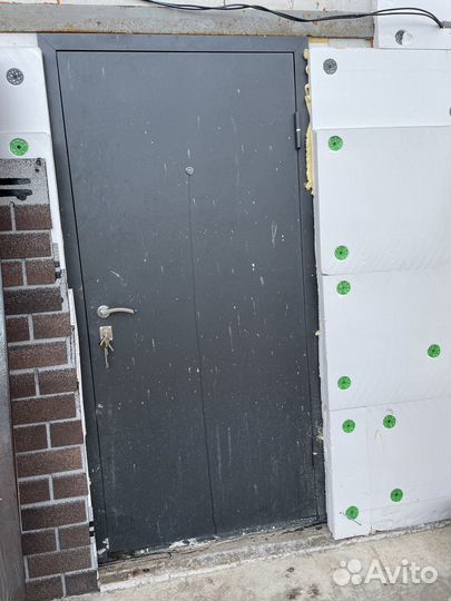 Дверь входная железная уличная бу