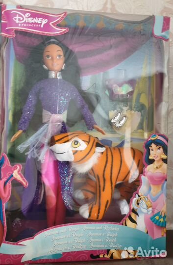 Куклы фирмы Disney в коробках