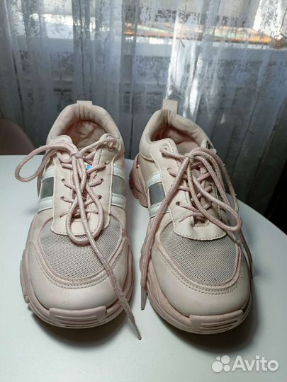 Кроссовки для девочки 35 размер