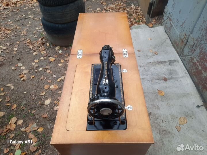 Швейная машина Подольск ножная