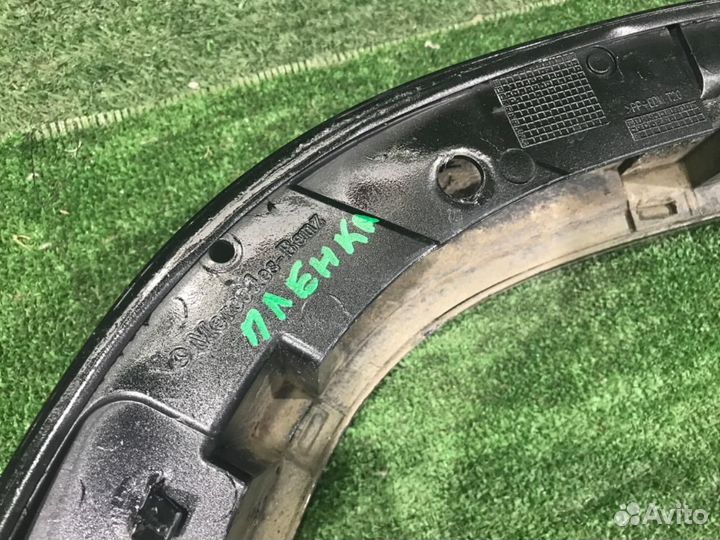 Накладка/расширитель крыла/арки передний правый Me