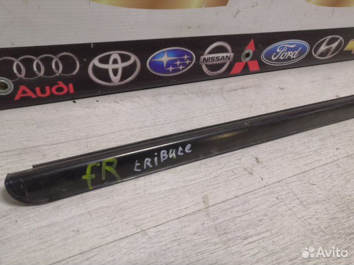 Молдинг стекла передний правый Mazda Tribute epew