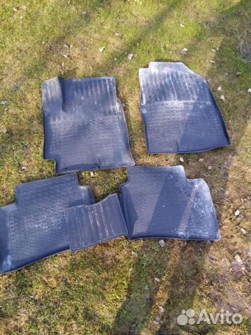 Автомобильные коврики резиновые. Не большой торг
