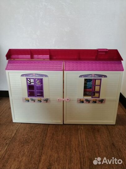 Кукольный домик с мебелью