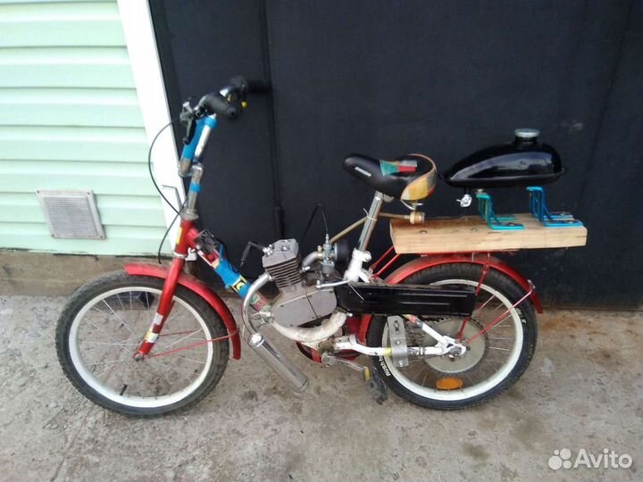 Велосипед детский с мотором. Новая Ропша