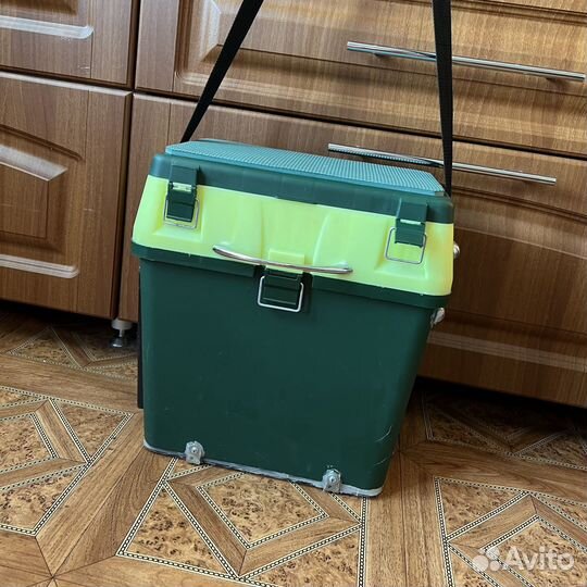 Рыболовный ящик (2 уровня)