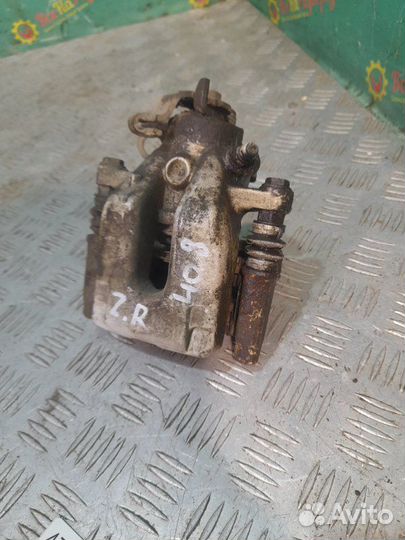 Суппорт задний правый Peugeot 408 седан 1.6 2012