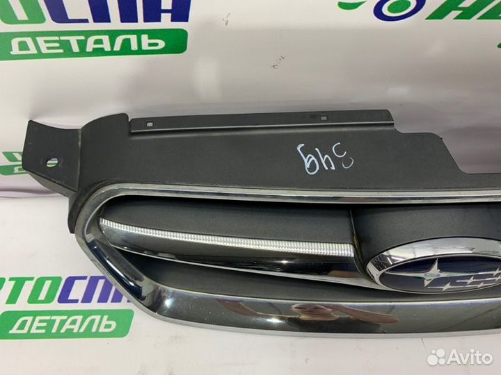 Решетка радиатора передняя Subaru Legacy седан