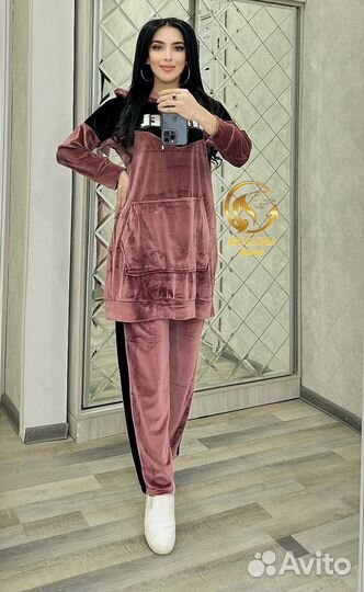 Спортивный костюм женский