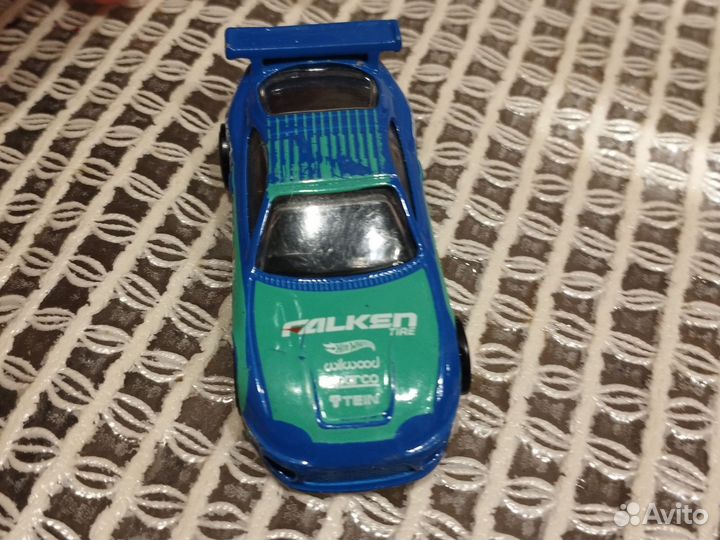 Машинки хот вилсс