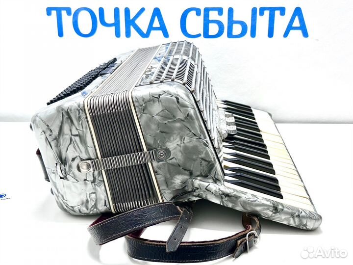 Аккордеон Royal Standard 4/4