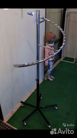 Вешалка для одежды напольная