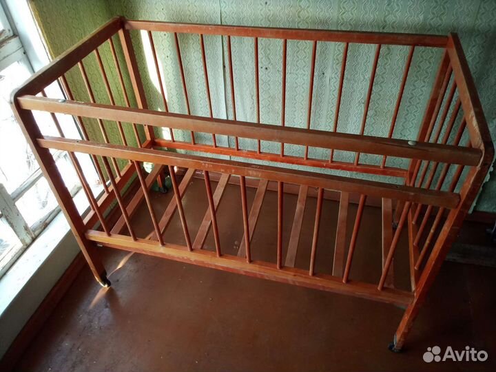 Детская кроватка