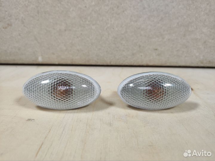 Фонарь повторителя указателя поворотов