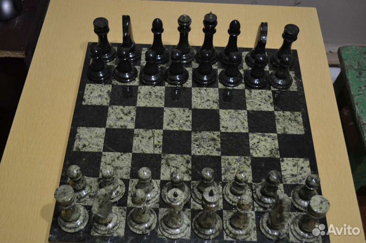 Шахматы из мрамора