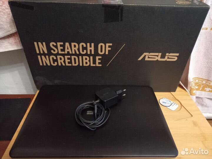 Ноутбук asus