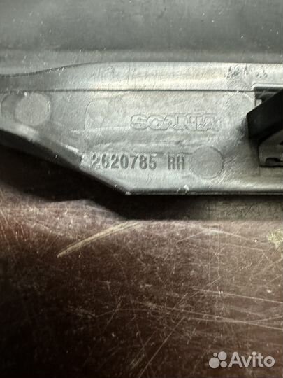 Уплотнитель правой фары Scania 6 2620785