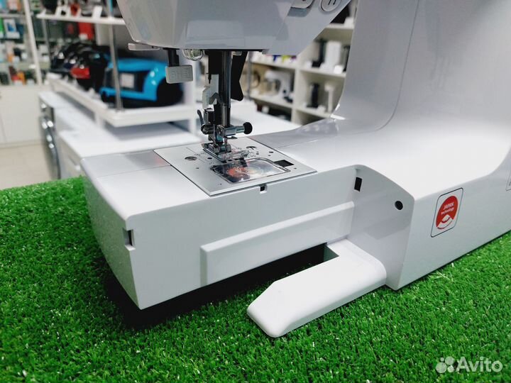Швейная машина Comfort 200A