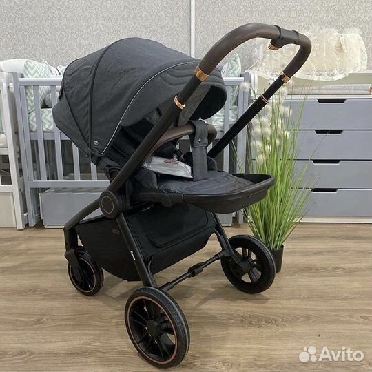 Коляска новая Carrello Epica