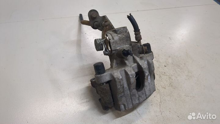 Суппорт Nissan Primera P12, 2006