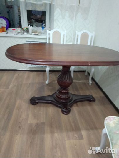 Кухонный стол