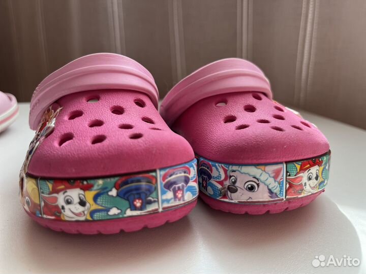 Сабо и сандалии crocs