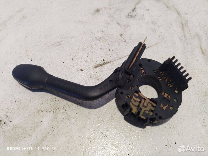 Переключатель поворотов Volkswagen Polo 3 6KV2