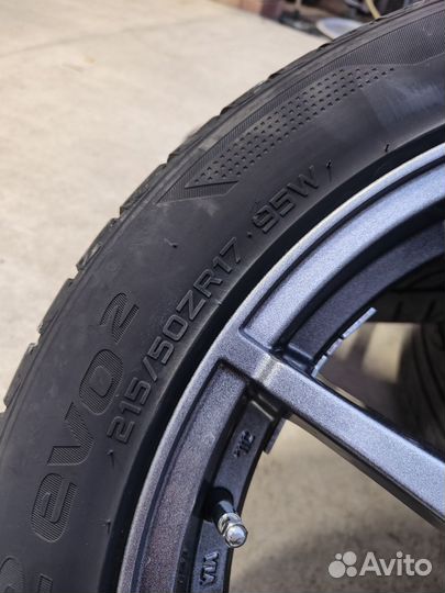 Hankook Ventus V12 Evo2 K120 215/50 R17 95W