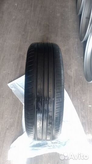 Yokohama BluEarth AE50 215/65 R17 99V