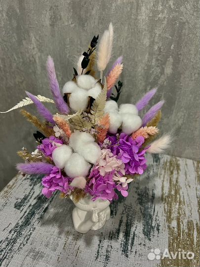 Композиция из сухоцветов