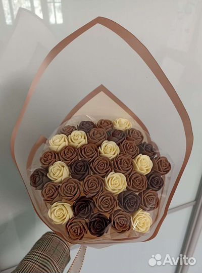 Букеты из шоколадных роз