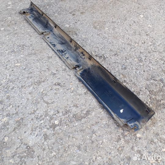 Накладка правого порога LADA Kalina