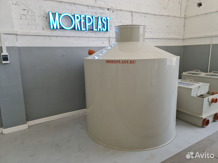 Бак для воды пластиковый (BPg6m4)