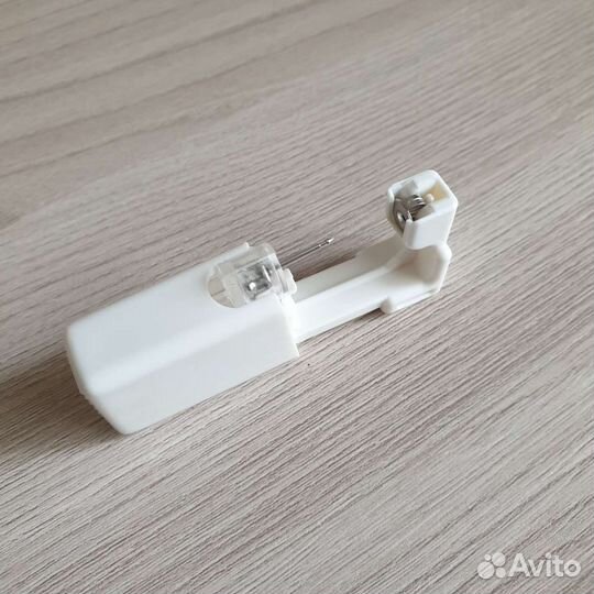 Пистолет для прокалывания ушей